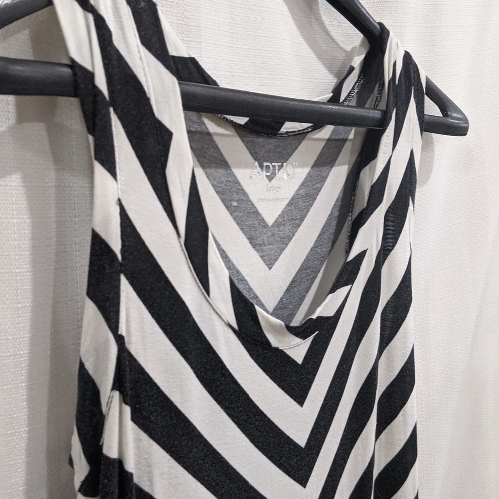 NWOT APT 9 Maxi dress